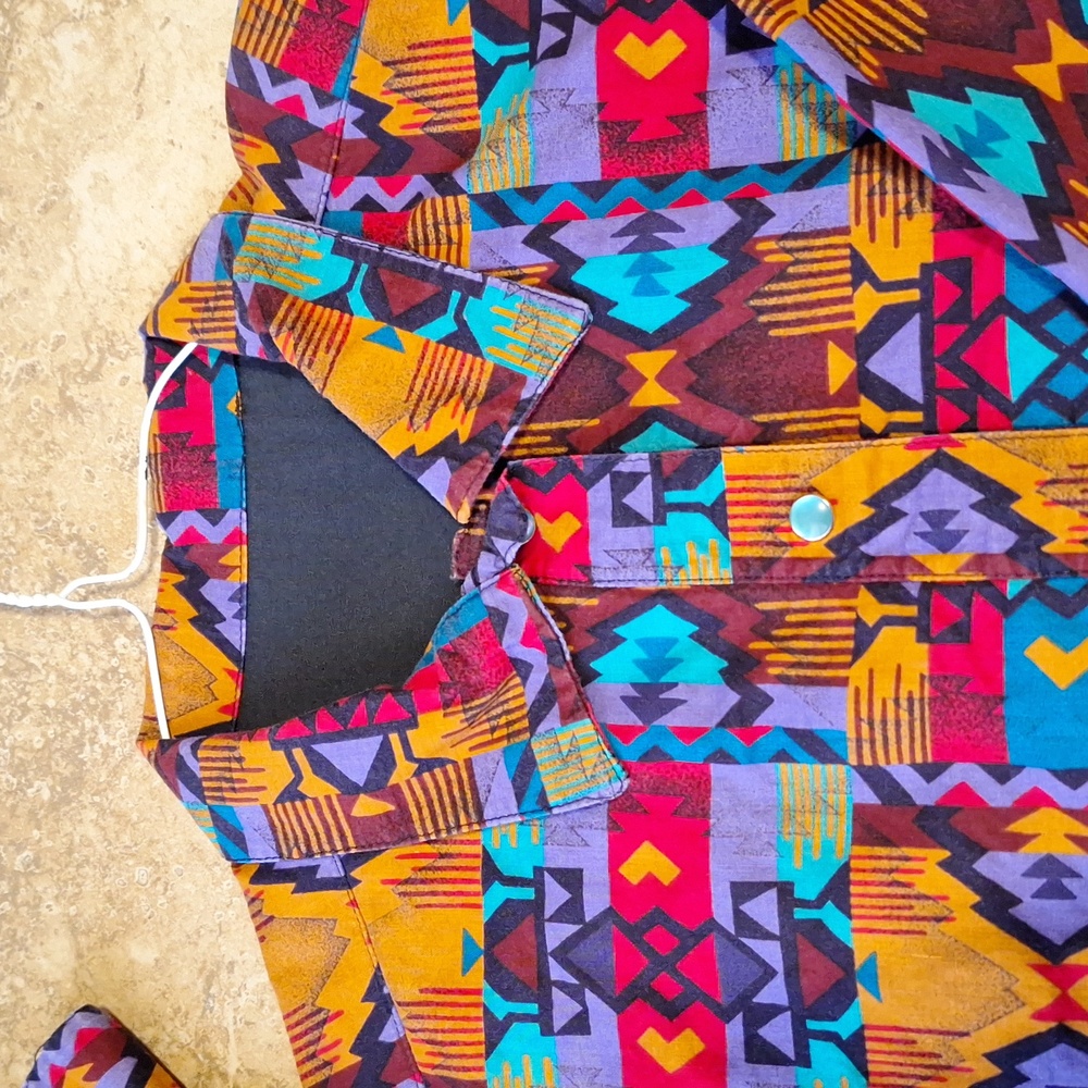 Unique Design Button Down Shirt - image 3